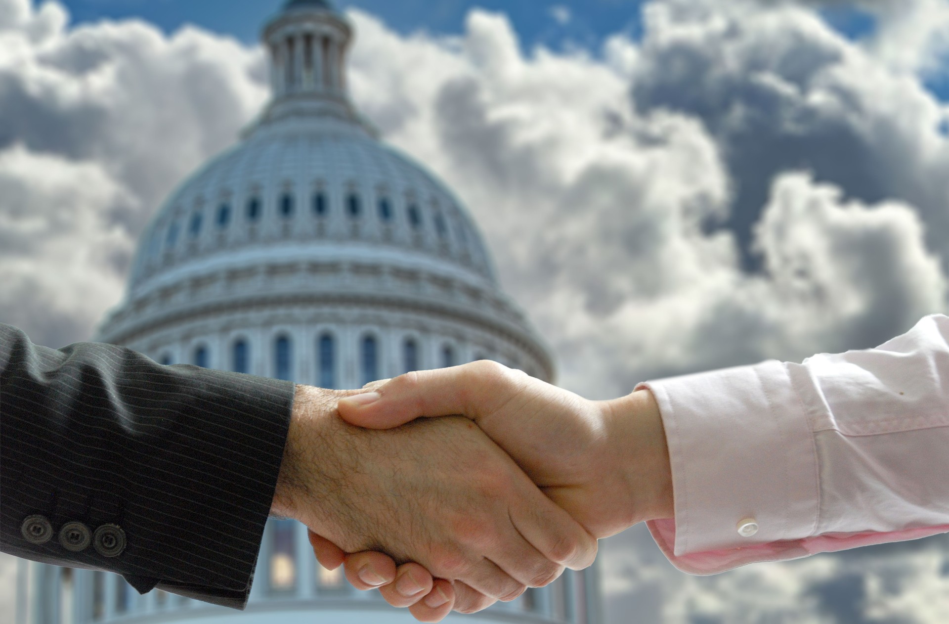 Political Compromise and Partisanship